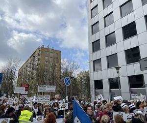 Protest pielęgniarek w Krakowie 12.04.