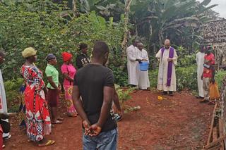 Polski Misjonarz opowiada jak wygląda świętowanie Wszystkich Świętych w Kamerunie 