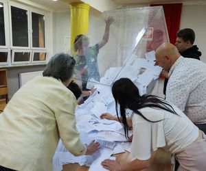 Wybory prezydenckie 2025 NA ŻYWO Wyniki wyborów, incydenty wyborcze i frekwencja RELACJA LIVE