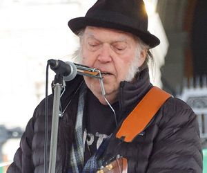 Neil Young opuszcza Facebooka: Chodzi o protest przeciwko chatbotom! 