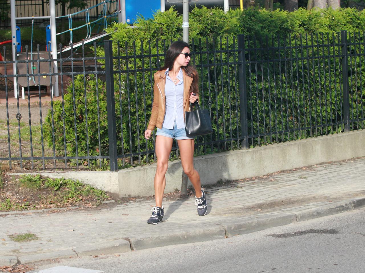 Marta wyrzeźbiła sobie łydki