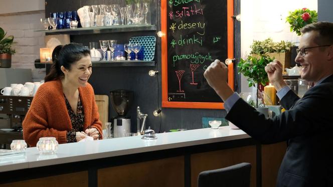 M jak miłość, odcinek 1585: Kinga (Katarzyna Cichopek), Piotrek (Marcin Mroczek)