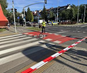 Wypadek w Wesołej. Matka i 9-letnia córka potrącone przez tira