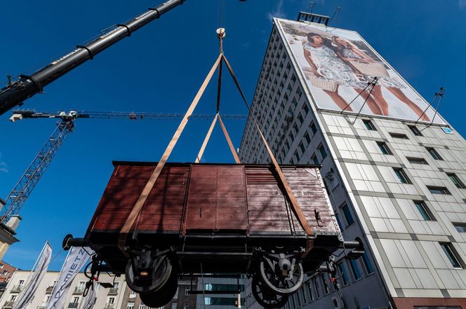 Tak wagon trafił do podziemi Muzeum Getta Warszawskiego