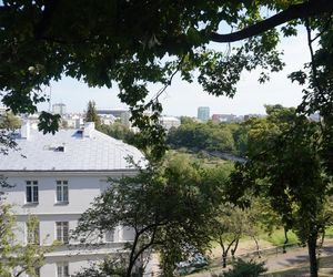 Ogród przyklasztorny sióstr szarytek w Warszawie