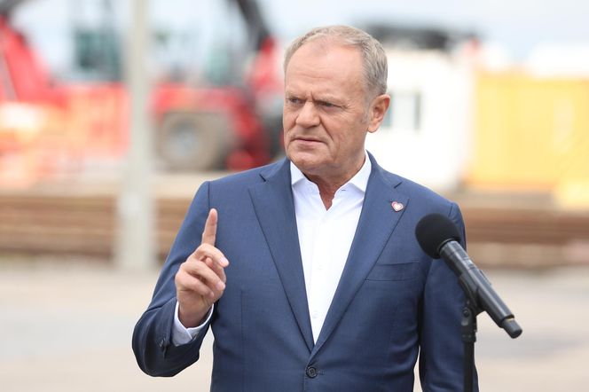 Iskrzy między Donaldem Tuskiem a Karolem Nawrockim