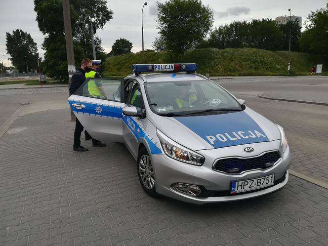 Trwają policyjne kontrole kierowców autobusów w Warszawie! Co bada policja? [ZDJĘCIA]