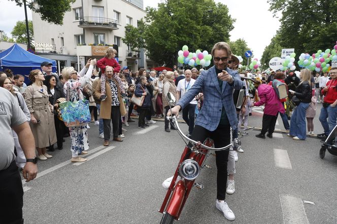 Święto Saskiej Kępy 2025. Kto szedł w paradzie na Francuskiej