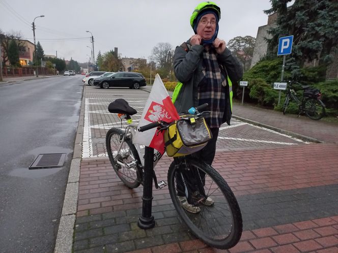 Z Leszna wystartował rajd rowerowy "Biało-Czerwono Zakręceni"