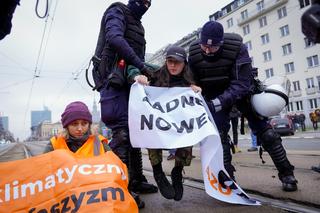 Incydent na Marszu Niepodległości w Warszawie. Aktywiści zablokowali trasę