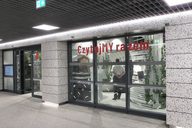 Otworzyli pierwszą w Polsce bibliotekę na stacji metra. Metroteka już działa