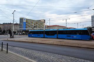 Wystarczy książka zamiast biletu. W sobotę pojedziemy komunikacją za darmo 