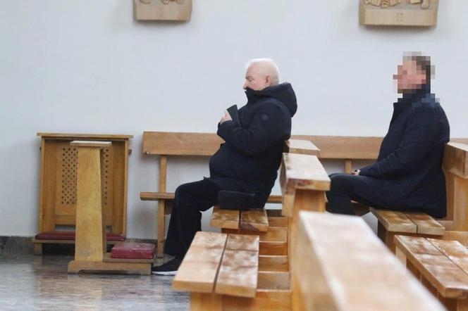 Lech Wałęsa w Wigilię był w kościele w samo południe. Tyle dał dziewczynce pod świątynią!