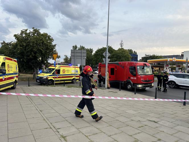 Horror na pływali w Warszawie! Masowe zatrucie tlenkiem chlorku, wiele osób poszkodowanych