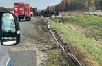 Groźne zdarzenie na A4 koło Tarnowa. Cysterna wylądowała w rowie