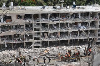 Iran ostrzeliwuje Izrael, rakiety spadają na bazy USA. Najcięższa noc wojny 