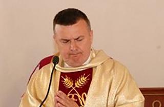 Biskup rozwiąże problem za głośno śpiewającej kobiety z Bydgoszczy? "Nie dam się wyrzucić z kościoła!"