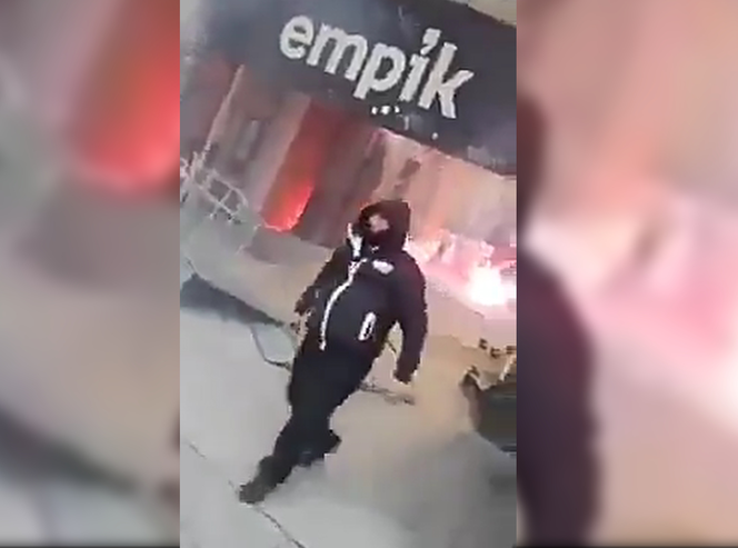 Atak na policjantów pod Empikiem