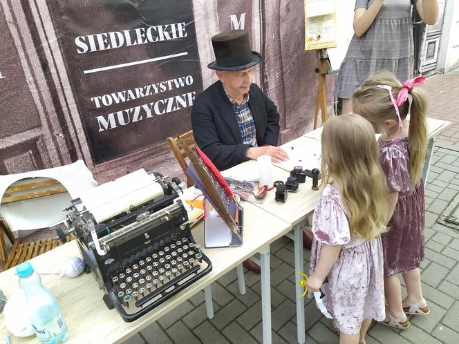 Siedlczanie mogli wsiąść w wehikuł czasu i zobaczyć ulicę Pułaskiego - Piękną sprzed stu lat