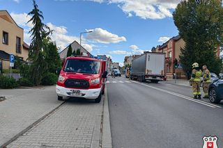 W matkę z dzieckiem wjechała ciężarówka. Obydwoje trafili do szpitala