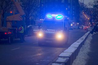 Przerażający wypadek pod Lęborkiem! 28-latek i 25-latka nie żyją. Renault roztrzaskało się o drzewo w Nowy Rok