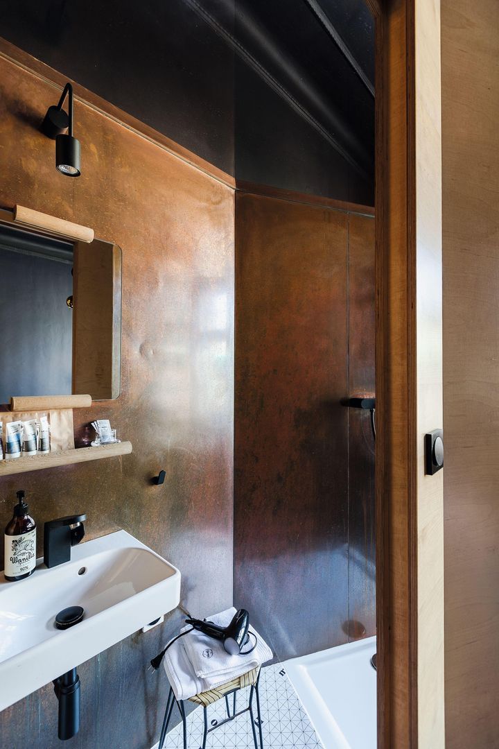 Mobilne łazienki w hotelu Autor Rooms