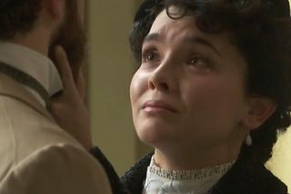 Akacjowa 38, odc. 718 - streszczenie. Blanca zaczyna mieć wątpliwości co do ślubu
