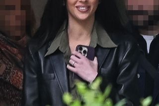 Roxie Węgiel -  tajemniczy fotelik w limuzynie