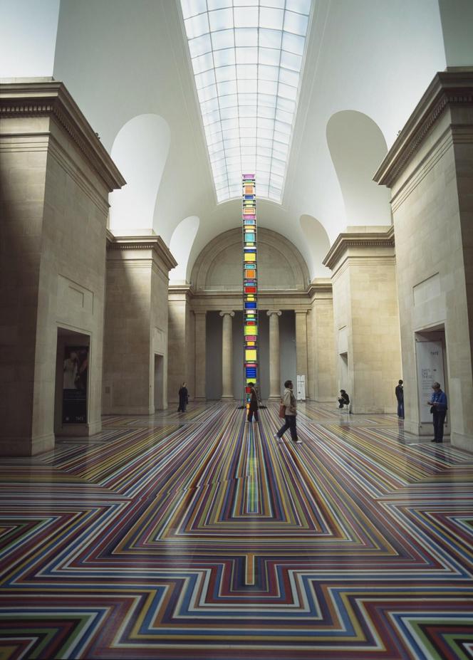 Wnętrze galerii Tate Britain w Londynie 