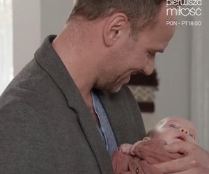 Pierwsza miłość odc. 4031. Janek (Maciej Mikołajczyk), córka Pola