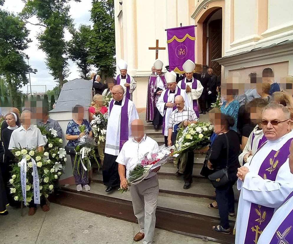 Matka Zginęła W Katastrofie Autokaru W Chorwacji Jej Syn Powiesił Się Z żalu Spoczną W Jednym 