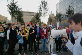 „Gdzie są dzieci z Michałowa?” – w Katowicach odbyła się cicha demonstracja