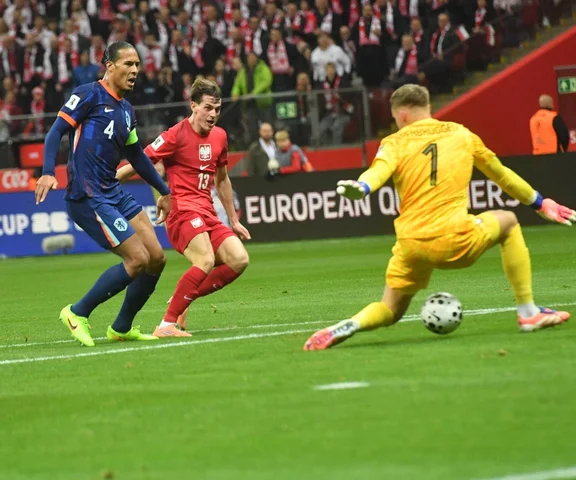 Polska zatrzymała Holandię w el. MŚ 2026! Co za rajd i gol Jakuba Kamińskiego!