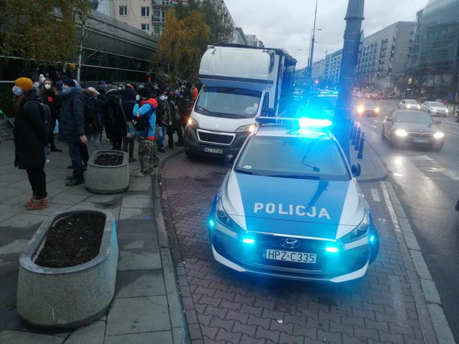 Gigantyczne siły policji w Warszawie