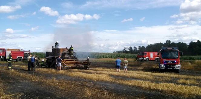 Bolesty. Żniwa w pełni, a kombajn stanął w ogniu! Dramat rolników z podlaskiego