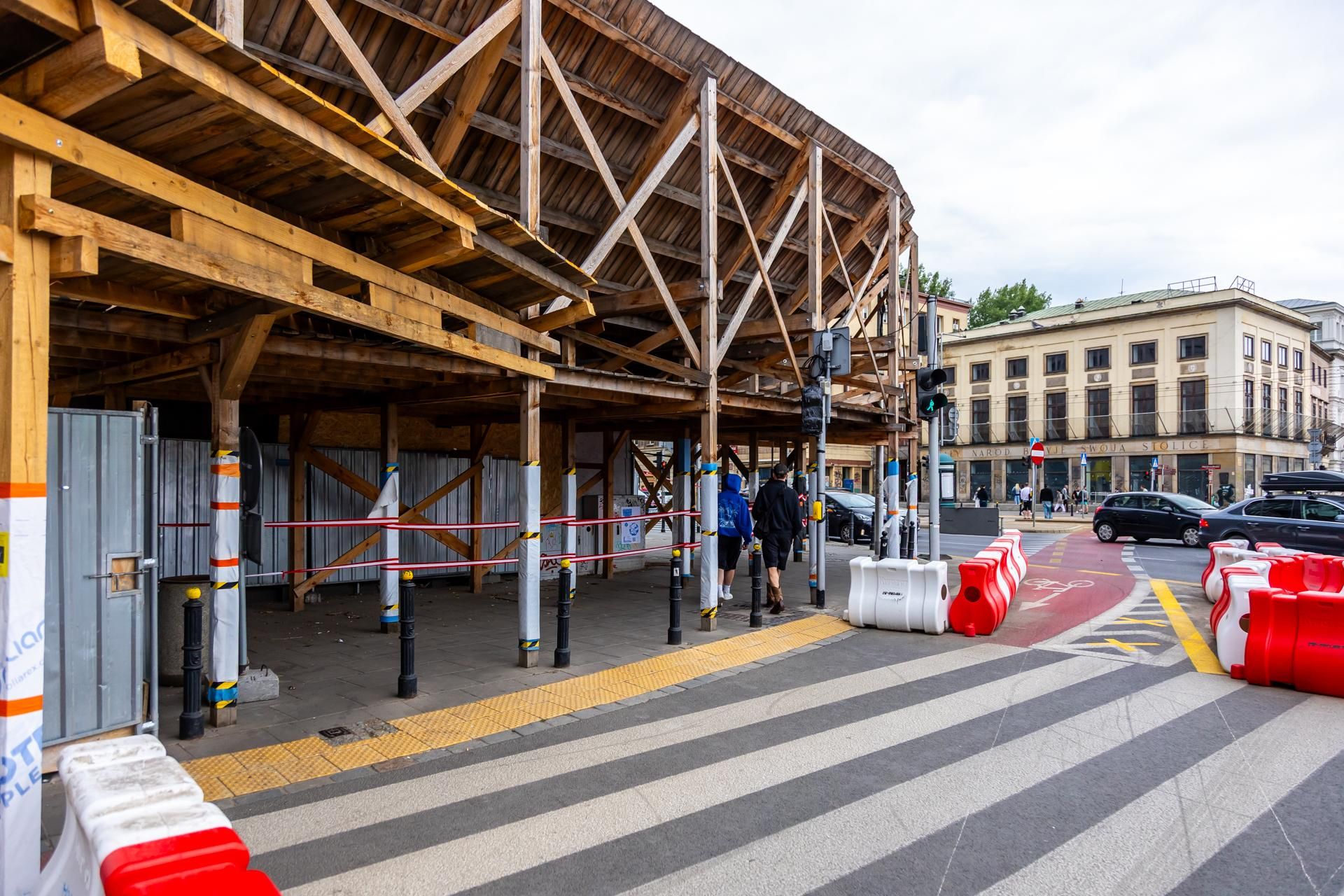 Gmach Banku Gospodarstwa Krajowego w Warszawie w trakcie remontu