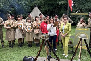 Polonia z Chicago czytała fraszki na pikniku militarnym i w polskiej szkole