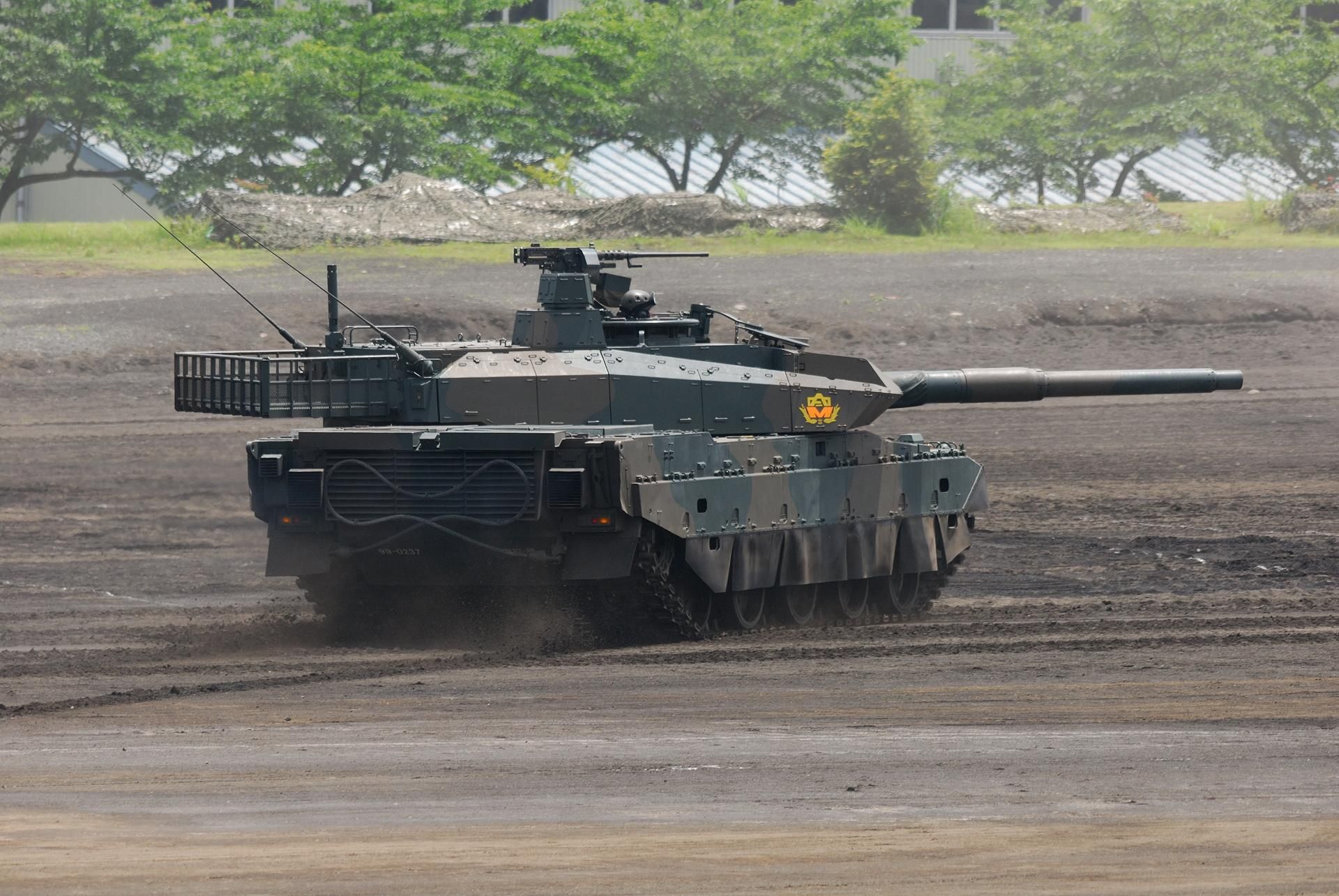 Typ 10, Japonia , Czołgi - światowy przegląd MBT