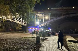 Nastolatek spadł z mostu Poniatowskiego. W akcji śmigłowiec LPR i łódź ratunkowa