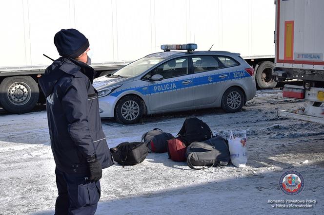 Obywatele Afganistanu jechali w naczepie TIR-a