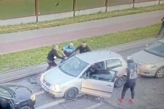 Policjanci grupy działającej w ramach wydziału dw. z przestępczością samochodową  zatrzymali dwóch obywateli Gruzji do kradzieży auta