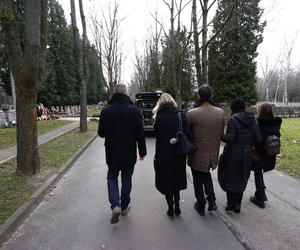 Ostatnie pożegnanie Ryszarda Strzeleckiego. Znany dziennikarz spoczął w Warszawie