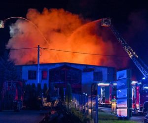 Pożar magazynu farb i lakierów przy ulicy Witosa w Kielcach