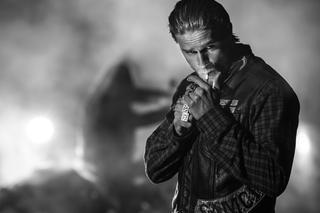 Charlie Hunnam w serialu Synowie Anarchii