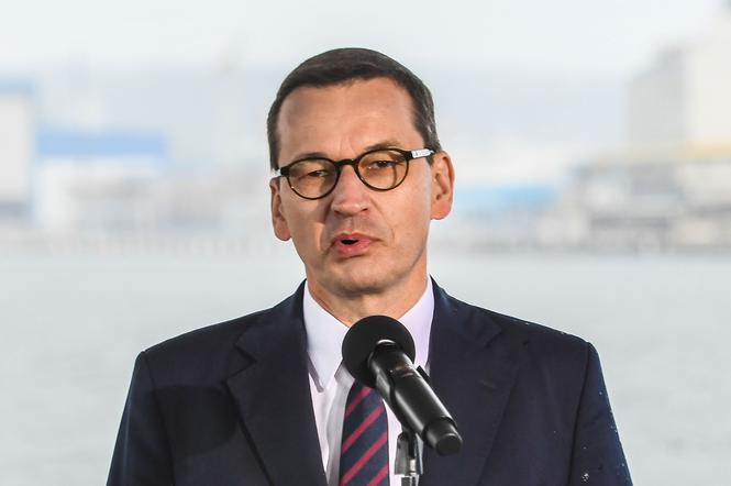 Morawiecki oburzony wandalami. „Krzyż zostanie ODBUDOWANY”