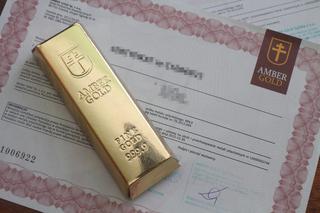 Została mi tylko tekturowa sztabka złota