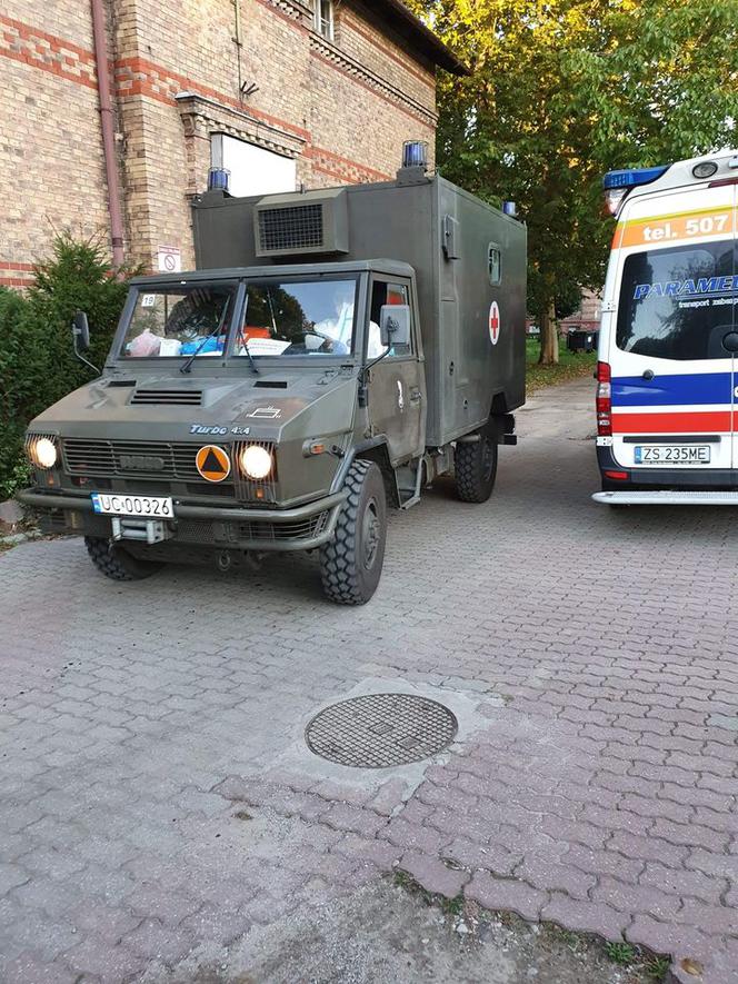 Pensjonariusze z DPS dla Kombatantów w Zielonej Gorze ewakuowani do szpitali 