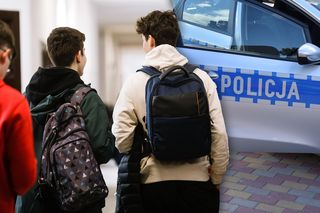 Matka znęcała się nad synem. Koledzy chłopca zareagowali. To, co zrobili, zasługuje na podziw!