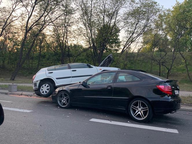 Wypadek przy rondzie Starzyńskiego w Warszawie