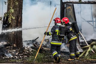 Starachowice: Pożar budynku socjalnego. Nie żyje jedna osoba. Ewakuowano dzieci
